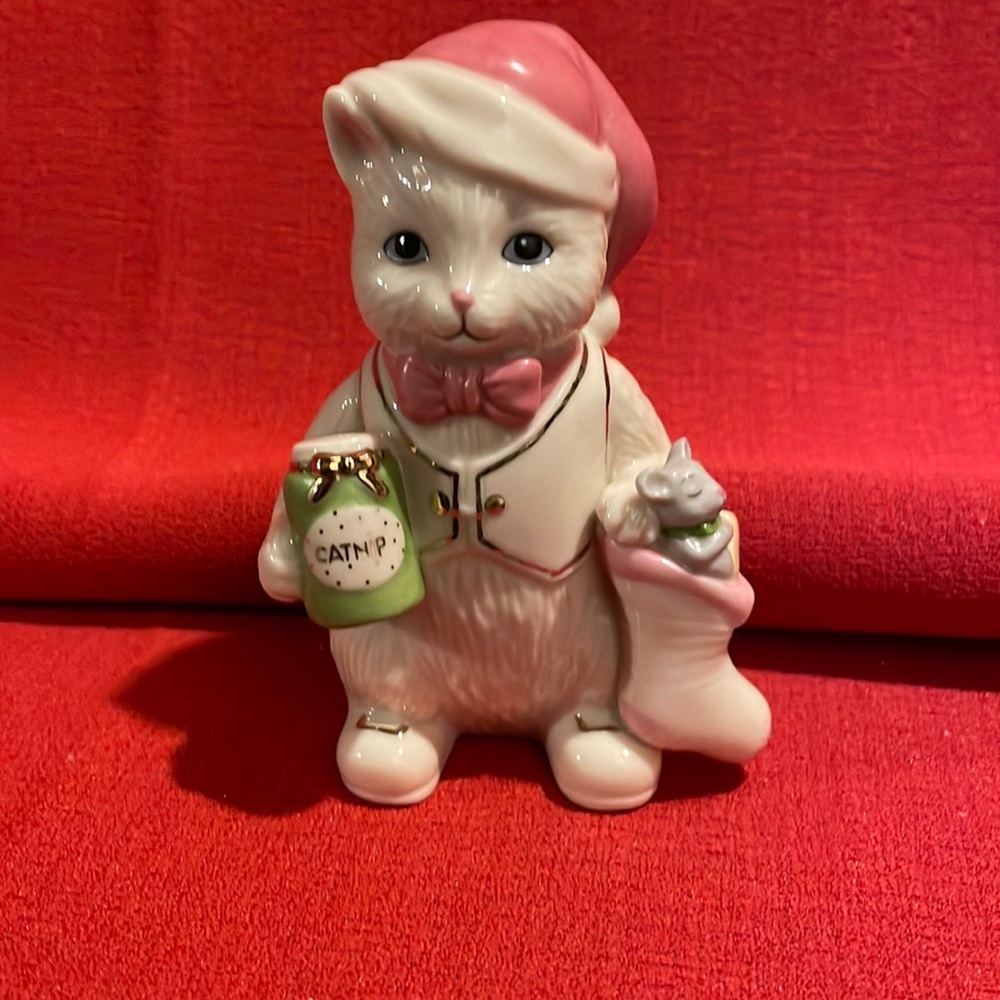 “Lenox” Cat